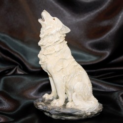 Loup blanc hurlant