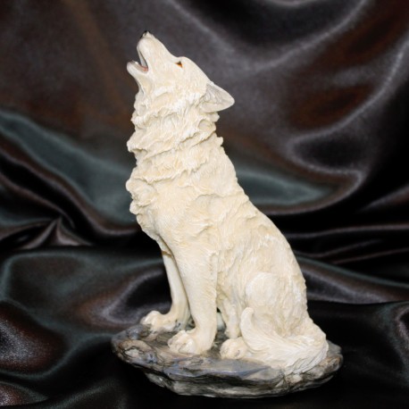 Loup blanc hurlant